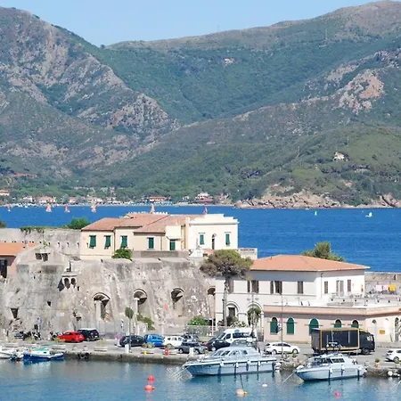 Cosmopolis - Argonautivacanze Portoferraio