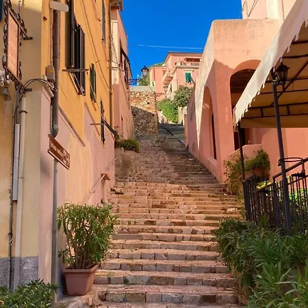 Cosmopolis - Argonautivacanze * Portoferraio