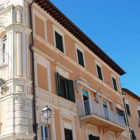 Cosmopolis - Argonautivacanze * Portoferraio